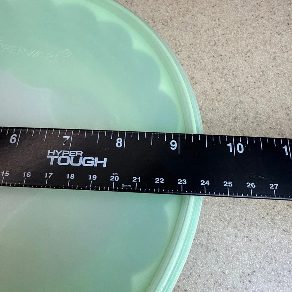 Tupperware vintage jello